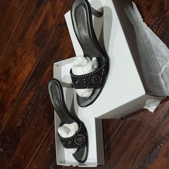 Nine West beaded black and silver heels, silk, 8.5 - Picture 11 of 14